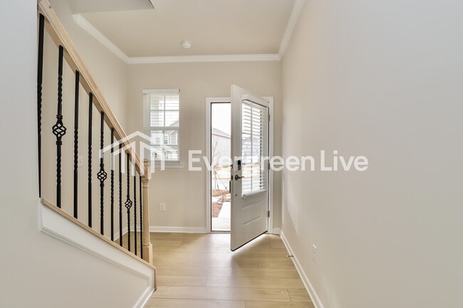 Photo - 5543 Hydrangea St