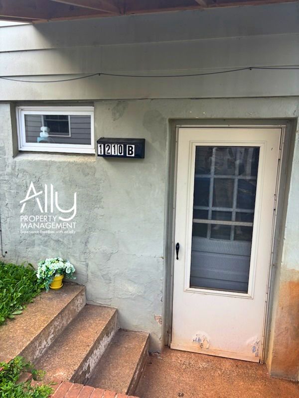 Photo - 1210 Agnese St