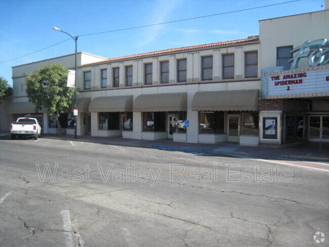 Building Photo - 522 Center St Unit #B Rental