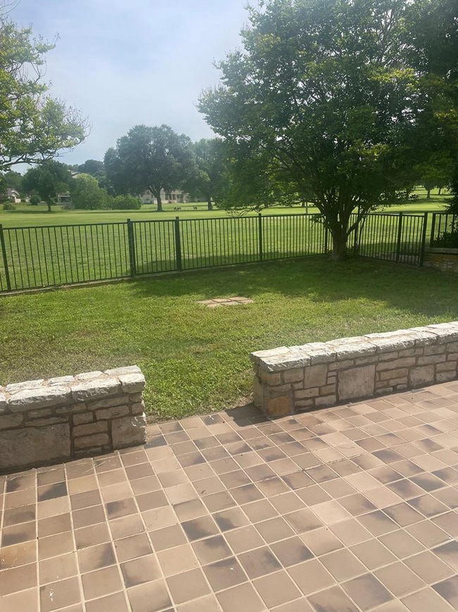 Photo - 379 Englewood Dr