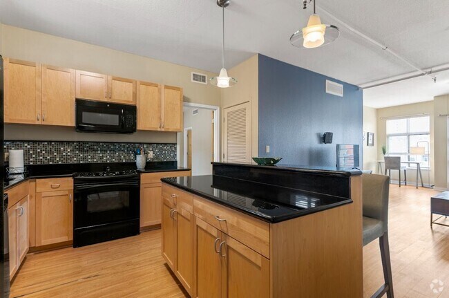 Building Photo - Piazza Condo - Fully Furnished 2bd/2ba - S... Unit 706