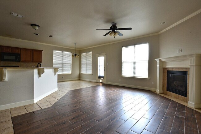 Photo - 2623 112th St