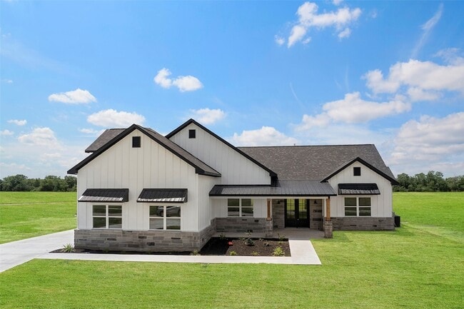 Building Photo - 413 Chuckwagon Trail Rental