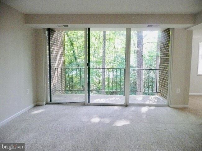 Photo - 1520 Northgate Square Unit 11B