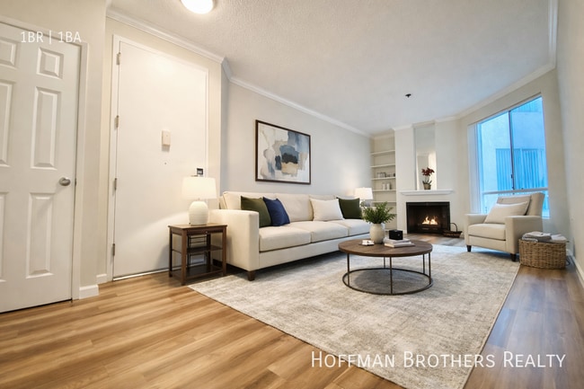 Building Photo - 1325 N Sierra Bonita Ave