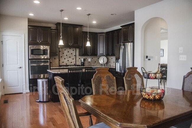 Photo - 8971 Amelung St