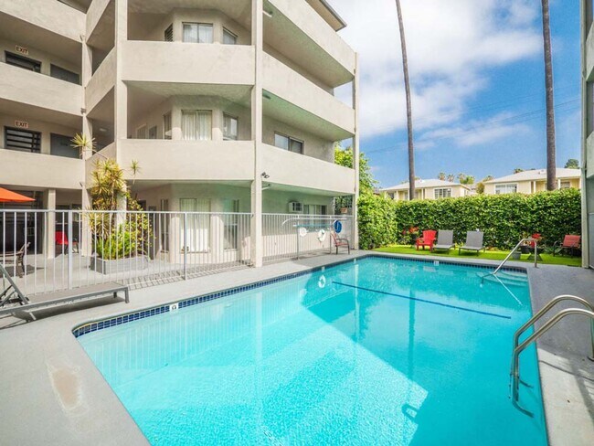 Photo - 1815 N. Harvard Blvd