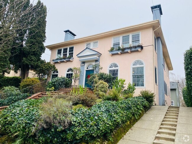 Building Photo - Amazing Irvington Charm - 3 bedroom Duplex... Rental