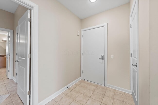 Photo - 300 W Spring St Unit 404