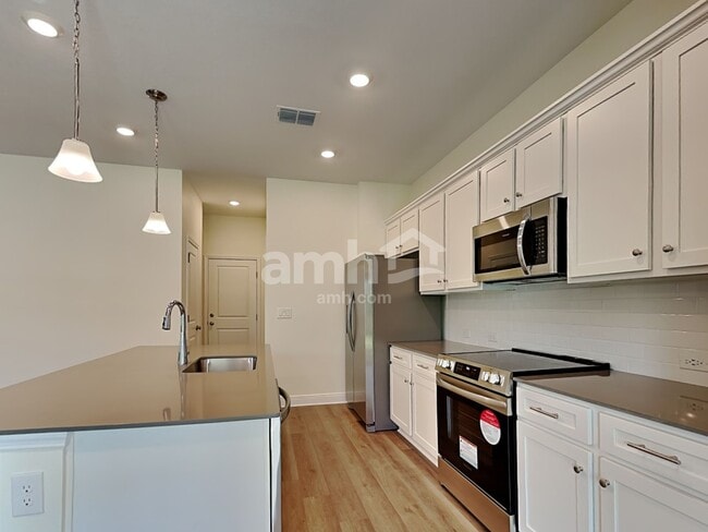 Photo - 27154 St Andrews Ave