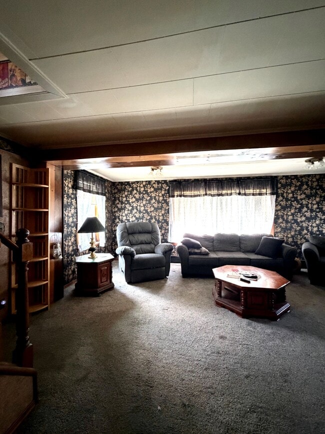 61 Mercer Rd
