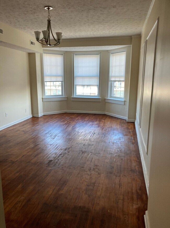 Living room/ Bedroom Studio