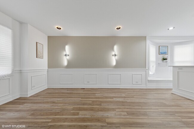 Photo - 6630 S Drexel Ave