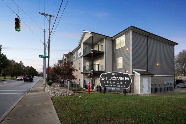 Photo - Spacious 2 Bed / 2 Bath with Patio – St. James Place, New Albany Unit 202