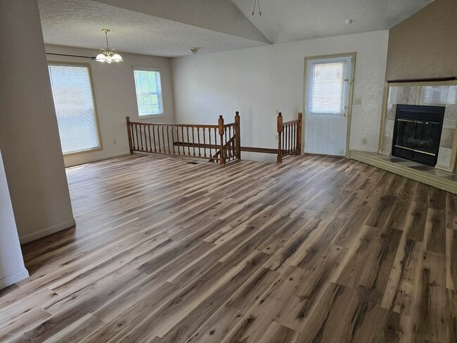 Photo - 114 Shara Dr