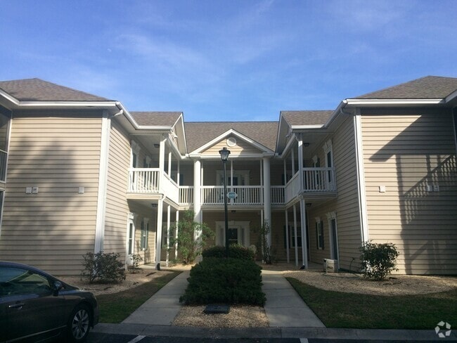 Building Photo - 2 Bed, 2 Bath Condo for Rent in Sweetwater