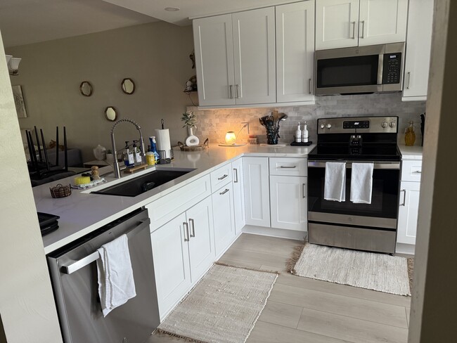 Building Photo - 12501 Cold Stream Dr Unit 403 Rental