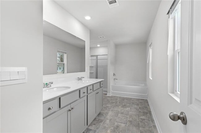 Photo - 5370 Swan Ln
