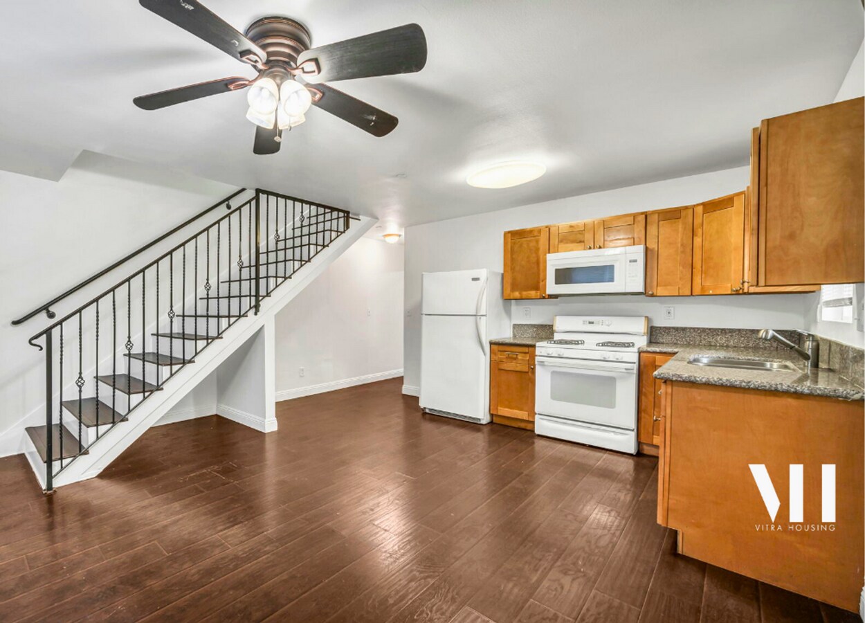 Photo - 1225 W 37th Pl