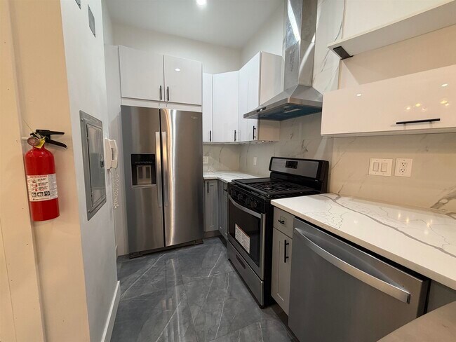 Photo - 202 48th St Unit 3