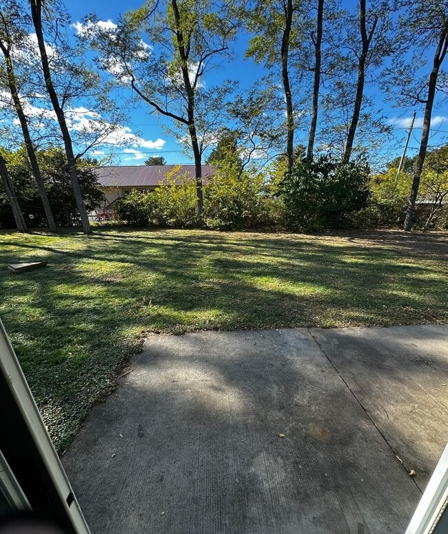 Photo - 2820-2822 Beverly Hills Dr Unit 2820