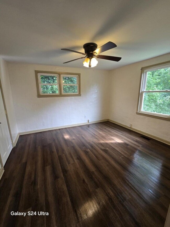 Photo - 346 Blackburn Ave