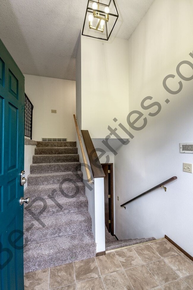 Photo - 4 bedroom 2.5 bathroom Home