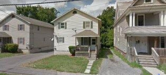 Building Photo - Charming 2BR Duplex in Syracuse Rental