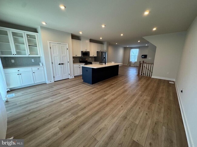 Photo - 3 Cinnamon Ln