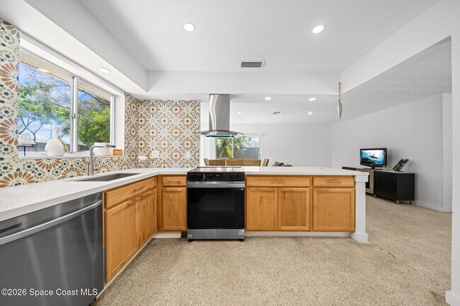 Photo - 2050 Port Malabar Blvd NE