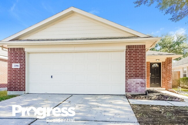 Building Photo - 22906 Sugar Bear Dr Rental