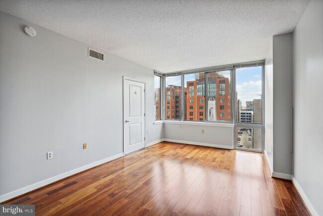 555 Massachusetts Ave NW Unit 1110