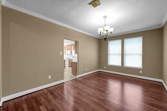 Photo - 952 Crannog Way