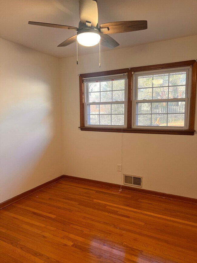 Photo - 924 Claiborne Ave