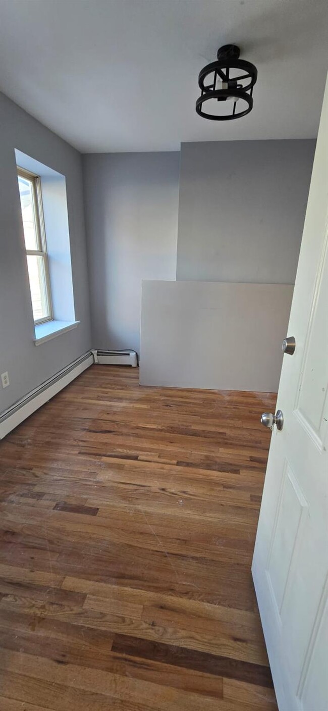 Photo - 155 Ann St Apartment Unit 1