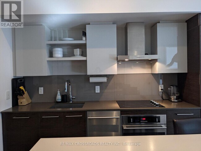 Photo - 1030 King St W Unité 427