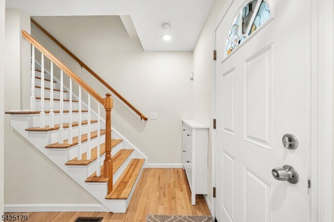 Photo - 112 Peapack Rd