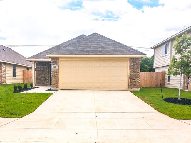 Building Photo - 8223 Tesoro Hills Rental