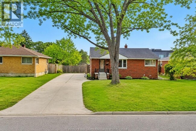 Photo - 3621 McKay Ave