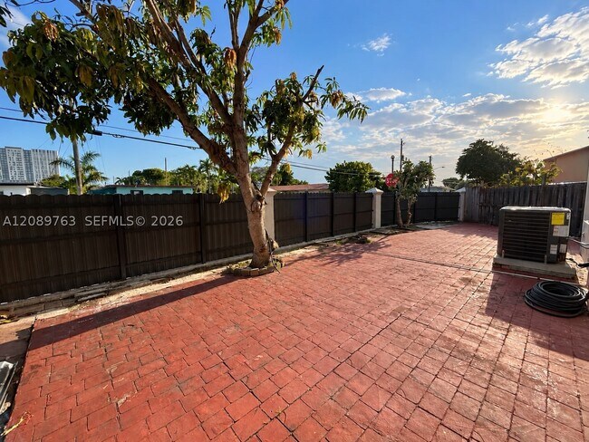 Photo - 130 SW 109th Ave
