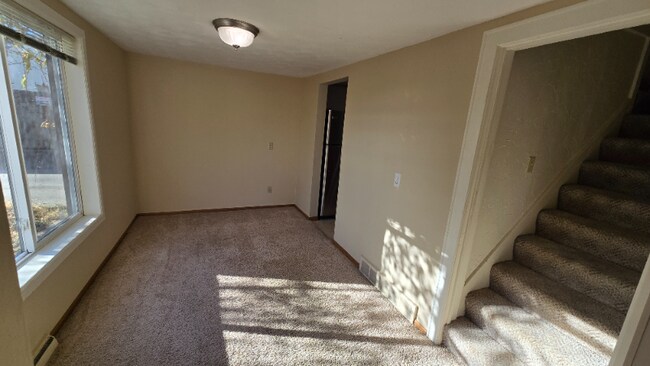 Photo - 336 2nd Ave S Unidad Rear