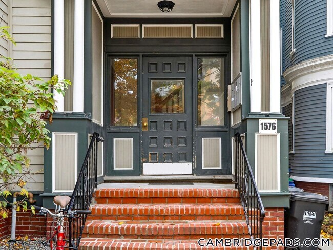 Photo - 1576 Cambridge St Unit 2R