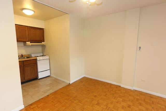 Photo - 1329. N Dearborn Unidad C5