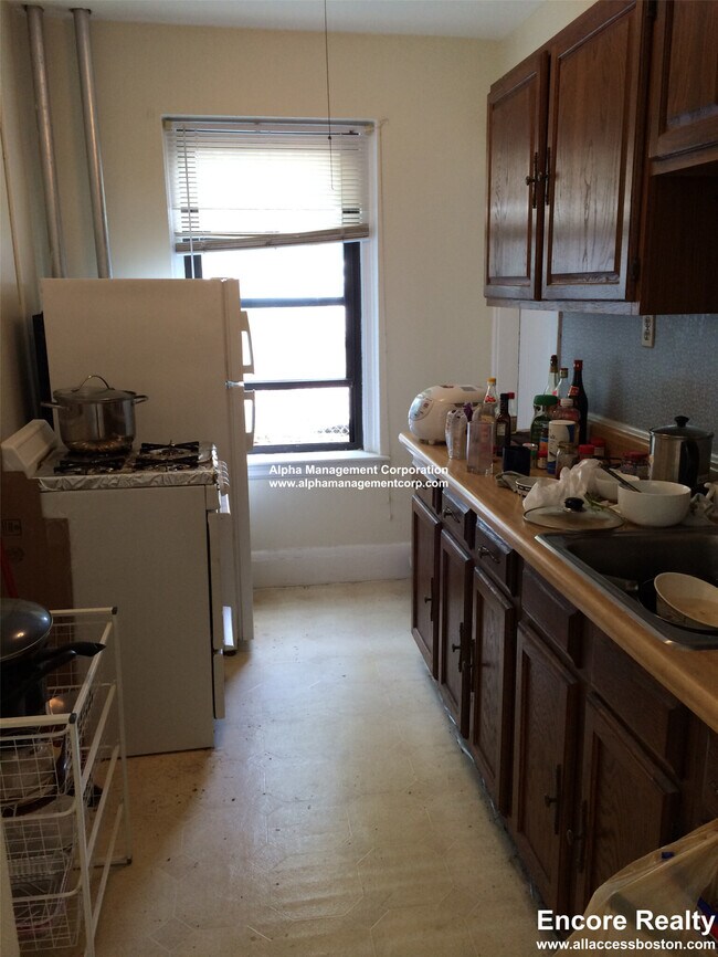 Photo - 349 Pleasant St Unit B3-2