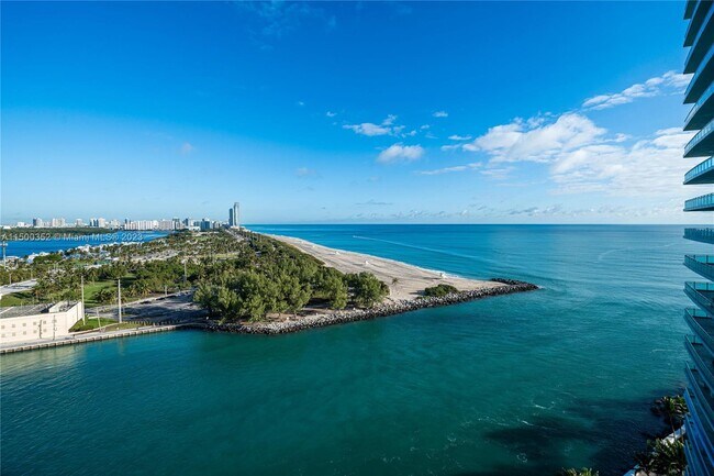 Building Photo - 10295 Collins Ave Unit 121716 Rental