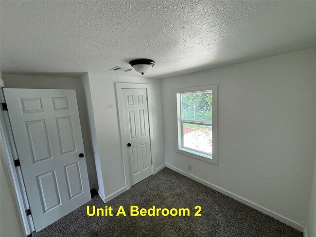 Photo - 8214 Livingston St