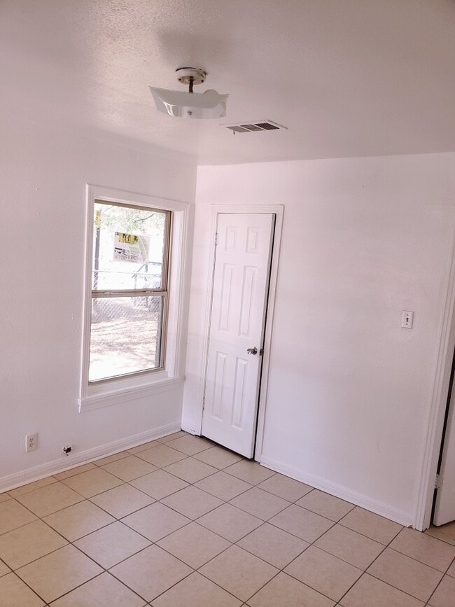 Photo - 1709 Duncan Ave