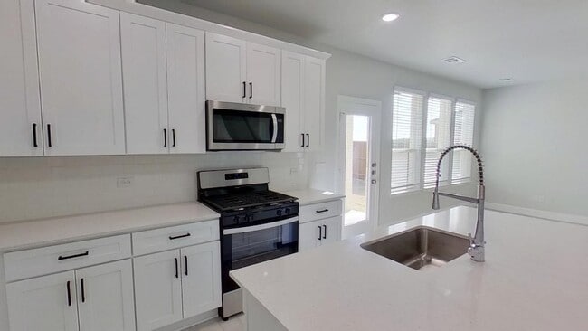 Photo - 1212 Sydney Ln