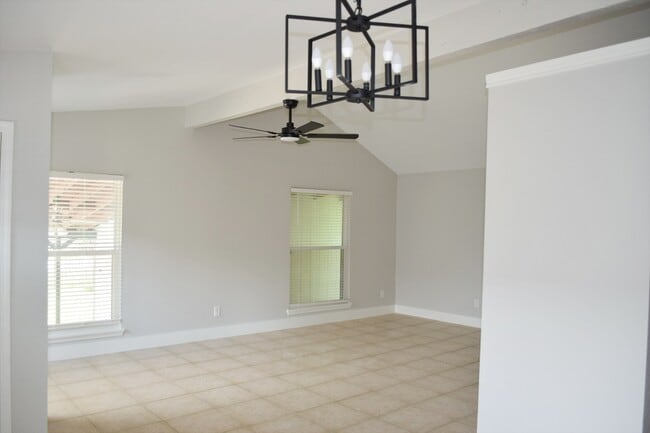 Photo - 2324 Peppermill Rd