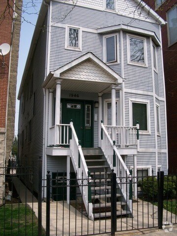 Building Photo - 1946 W Diversey Pkwy Rental